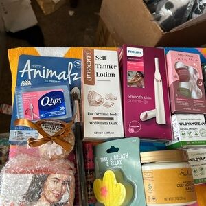 Box of women cosmetics everything you see in the pictures (box 3)